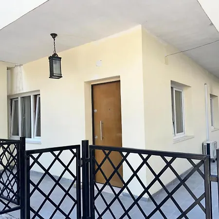 Mali I Robit Lägenhet Golem (Tirana)